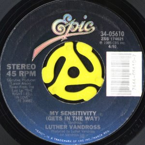 画像1: LUTHER VANDROSS / MY SENSITIVITY (GETS IN THE WAY) (45's) (1)